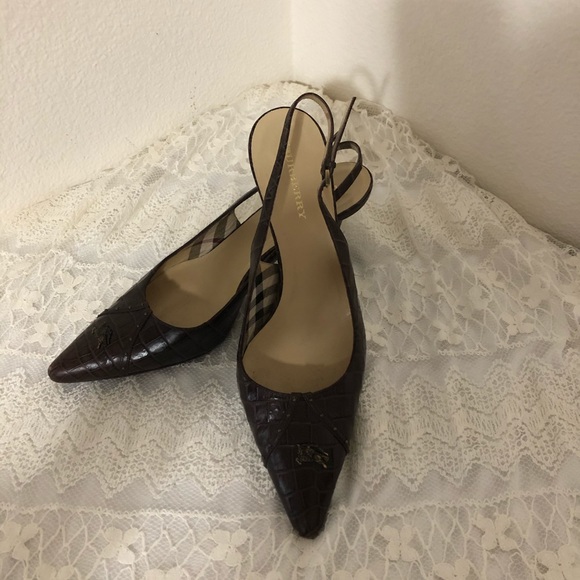 Shoes - Picture 1 of 4